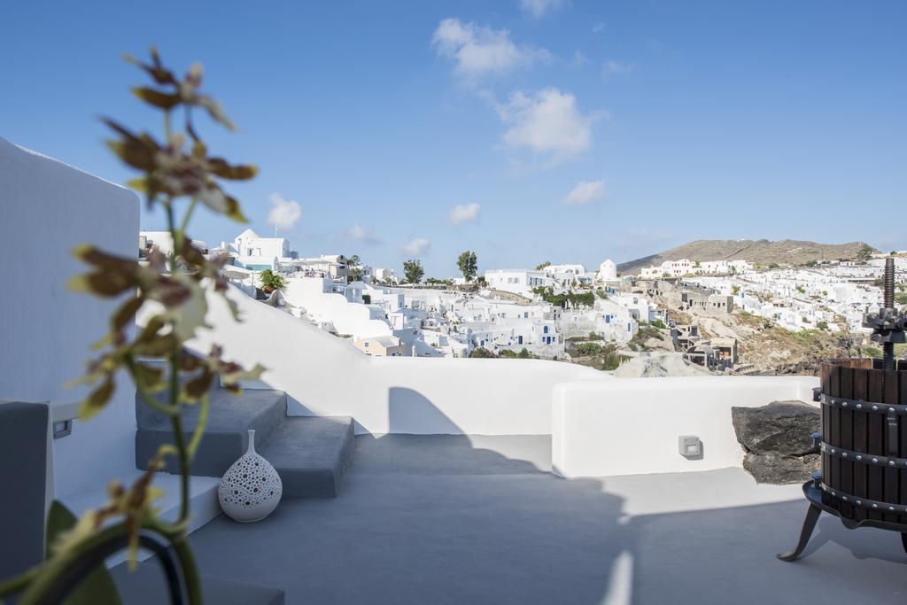 Ambition Suites (Adults Only) Oia  Room photo