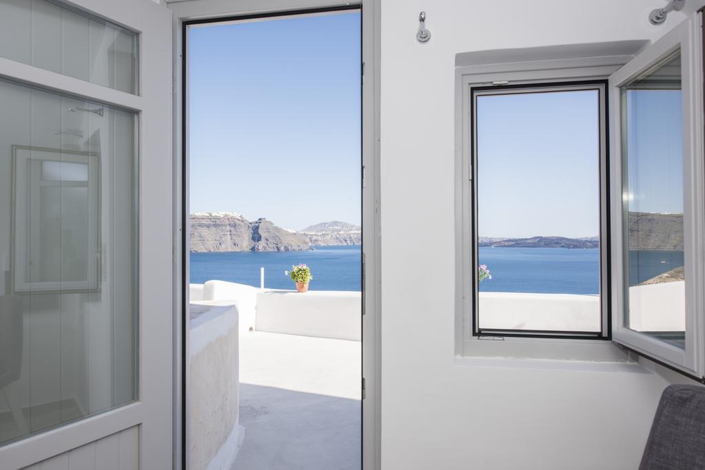Ambition Suites (Adults Only) Oia  Exterior photo