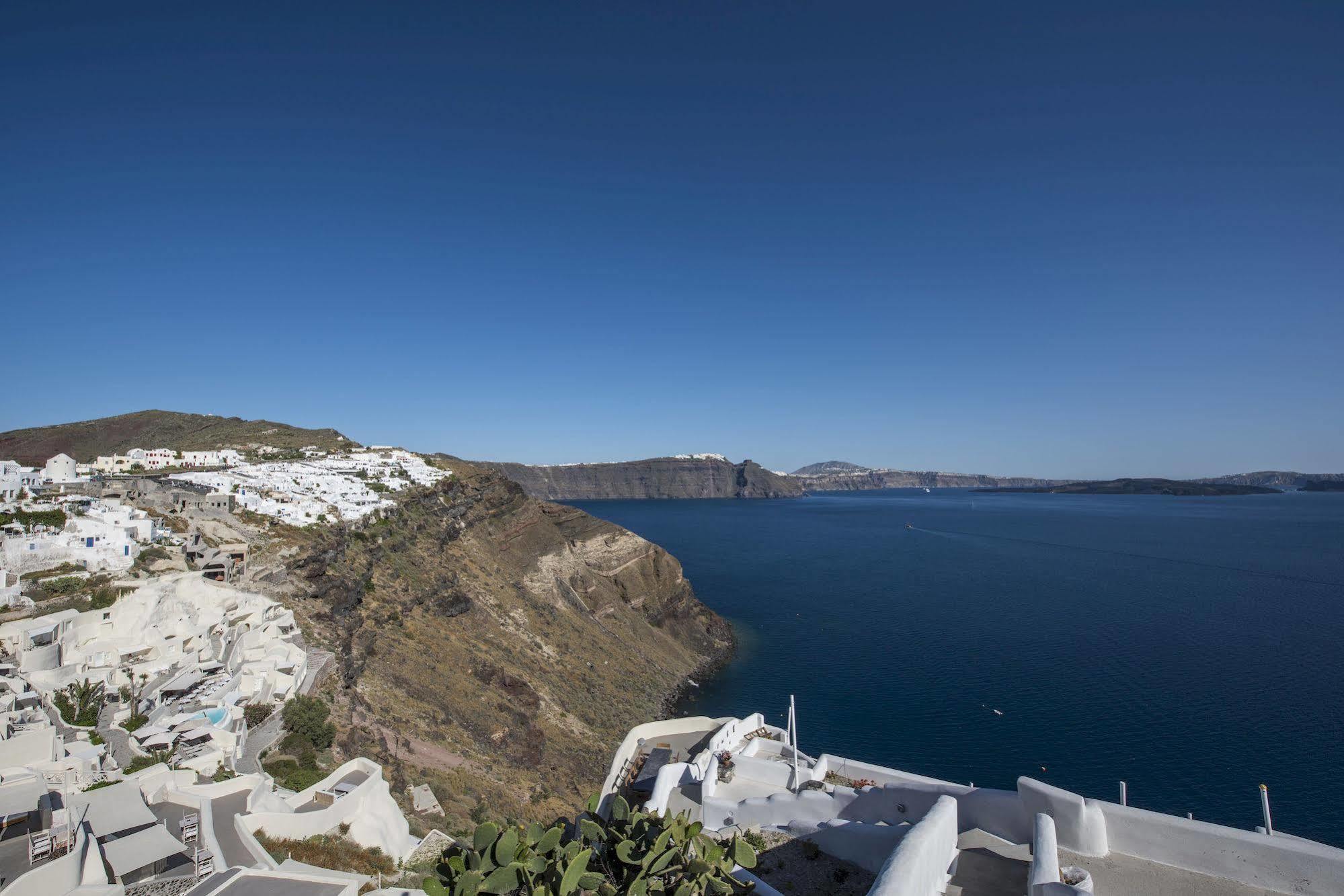 Ambition Suites (Adults Only) Oia  Exterior photo