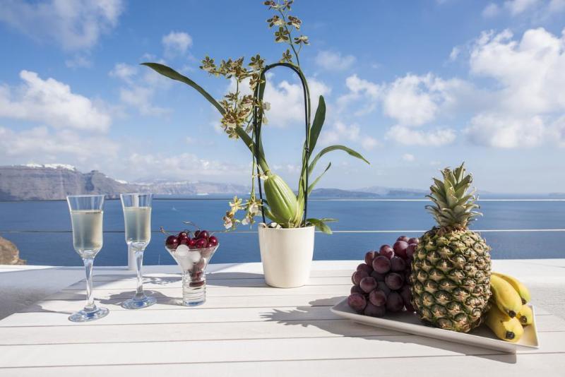 Ambition Suites (Adults Only) Oia  Exterior photo